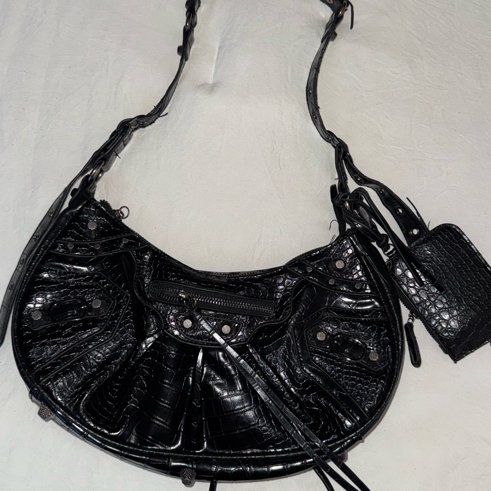 Elegant Black Crocodile-Embossed Shoulder Motorcycle Bag